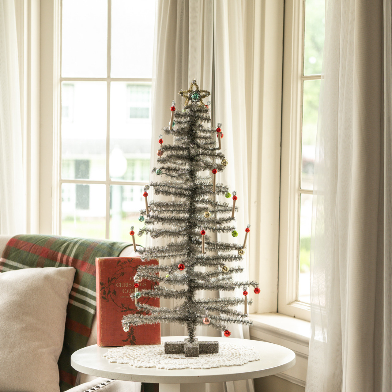 25" SILVER FESTIVE TREE