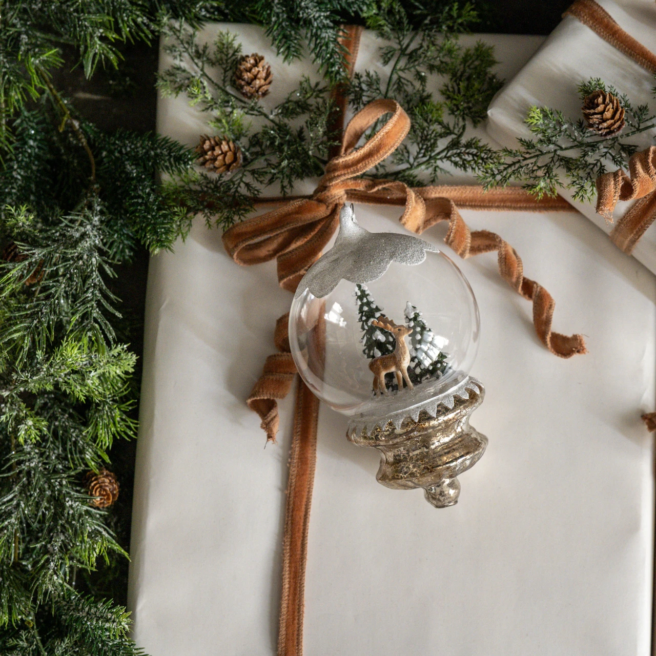 SNOW TOPPED GLOBE W/ DEER ORNAMENT