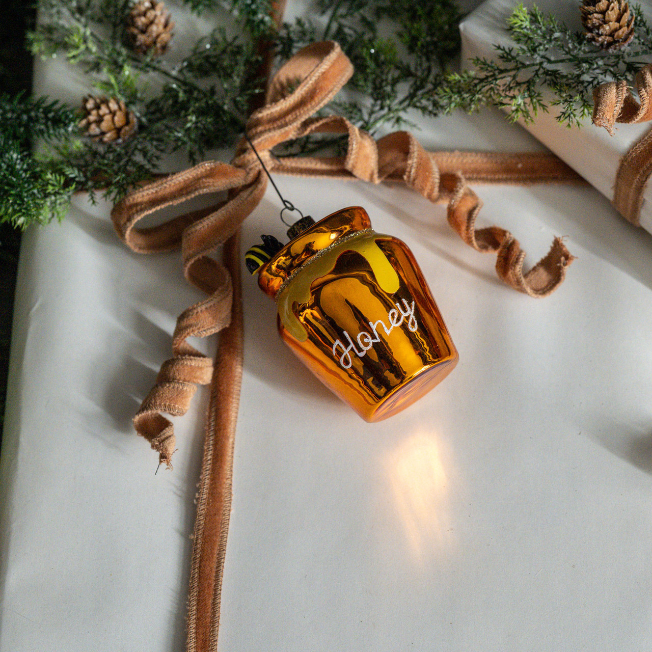 HONEY POT ORNAMENT