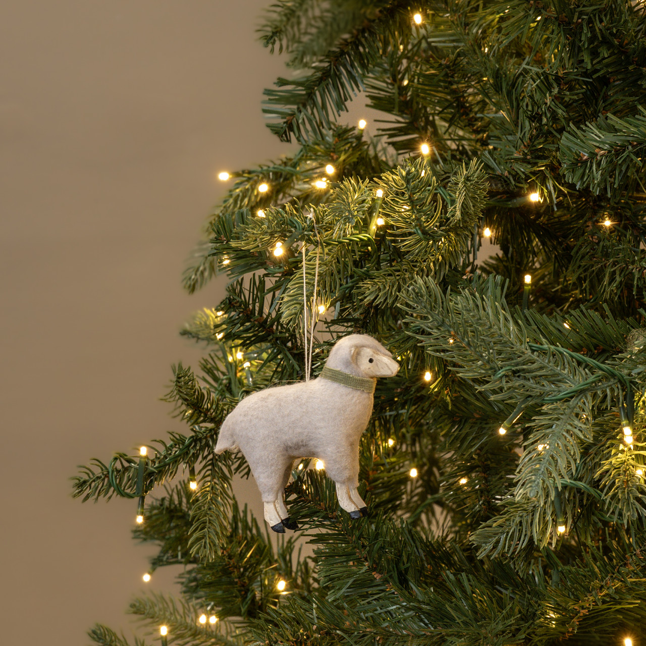 PRIMITIVE SHEEP ORNAMENT