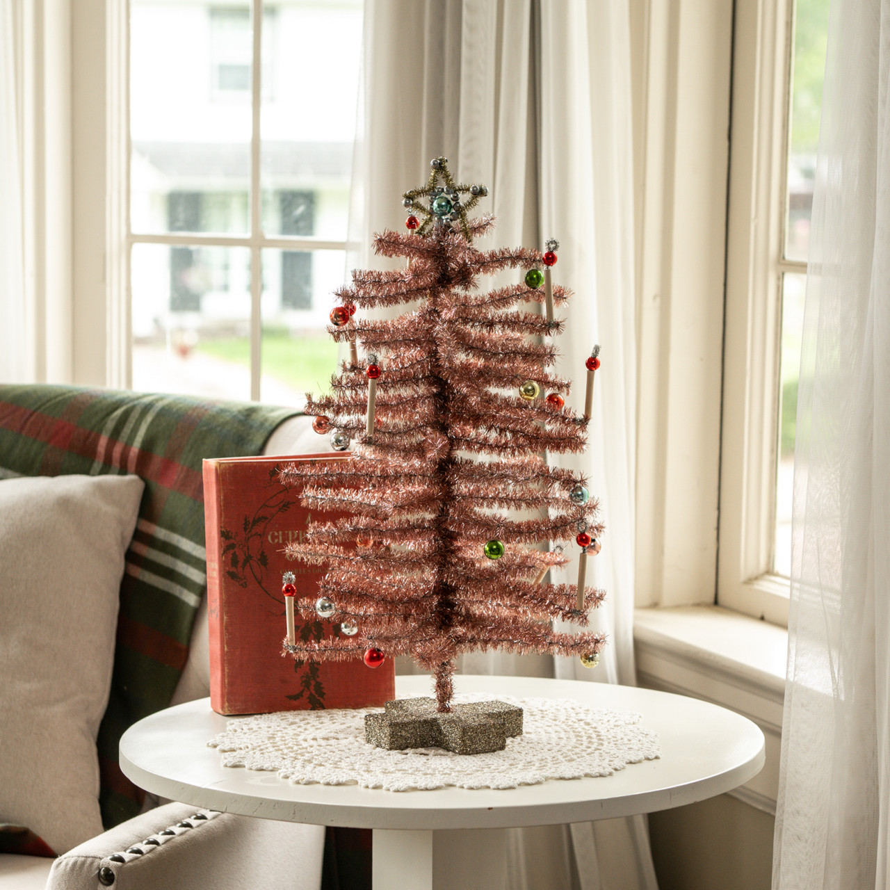 18" PINK FESTIVE TREE