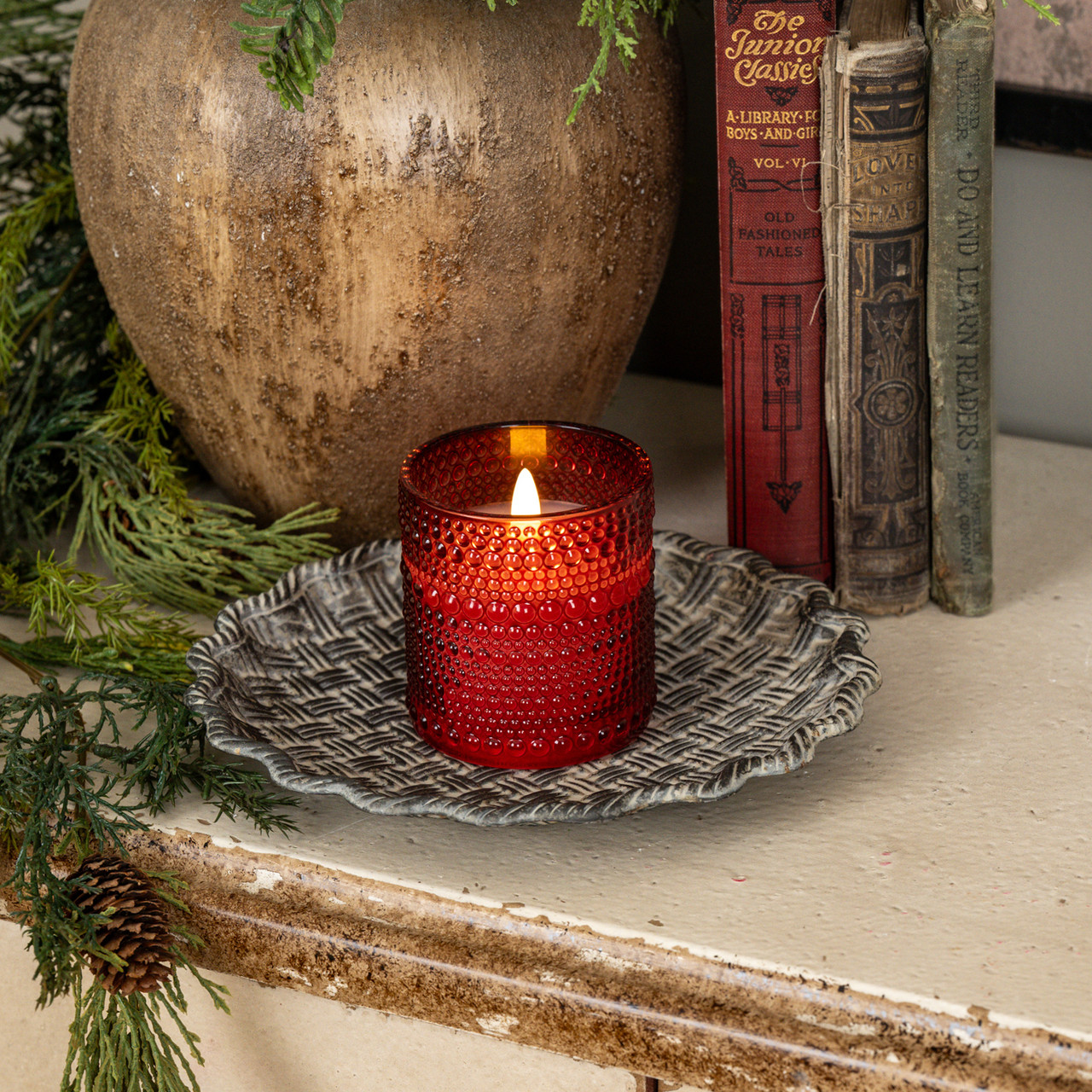 8.25" METAL SCALLOPED TRAY