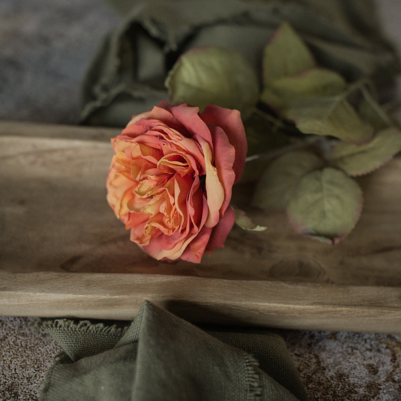 19" SUNSET DRIED ROSE SPRAY
