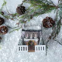 CABIN W/ PORCH ORNAMENT