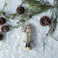 OATMEAL VELVET BELSNICKLE ORNAMENT