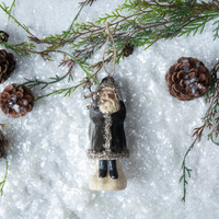CHARCOAL VELVET BELSNICKLE ORNAMENT