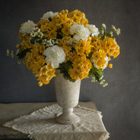 17" WHITE CARNATION SPRAY