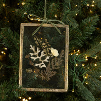 PRESSED CREAM FLORAL ORNAMENT