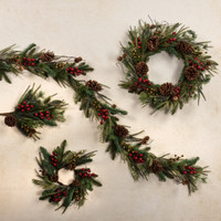 24" REDWOOD PINE BERRIES & PINECONES WREATH