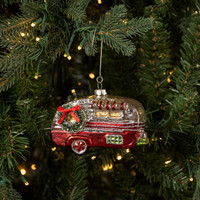 RED CAMPER W/ WREATH ORNAMENT