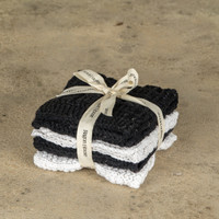 SET/4 BLACK & WHITE KNIT WASHCLOTHS