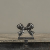 PETITE PEWTER BOW STOCKING HOLDER