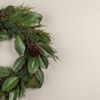 24" MAGNOLIA LEAF & PINECONE WREATH