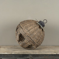 16" WICKER SLEIGH BELL W/ HOLLY