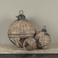 6.25" WICKER SLEIGH BELL W/ HOLLY