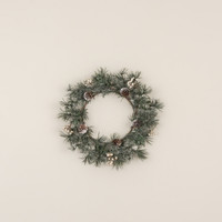 13" PINE W/ CREAM BERRIES CANDLE RING