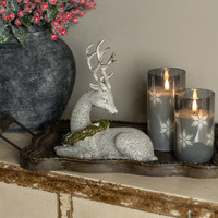 RIGHT FACING LAYING DEER W/ WREATH