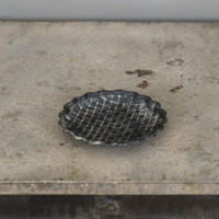 6" METAL SCALLOPED TRAY