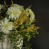 24" LIGHT GREEN DAHLIA STEM