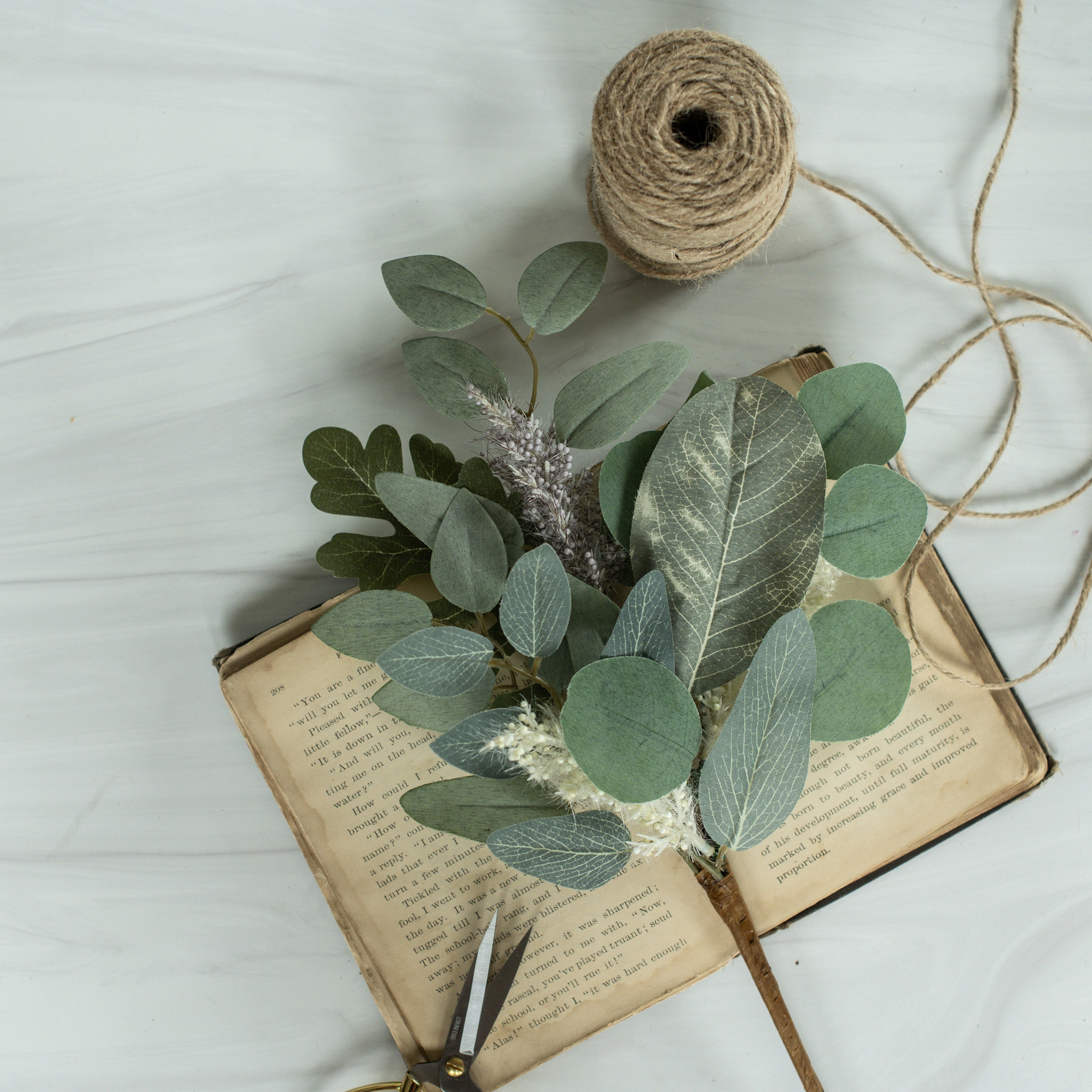 Eucalyptus with Cream & Purple Heather Pick, 16"