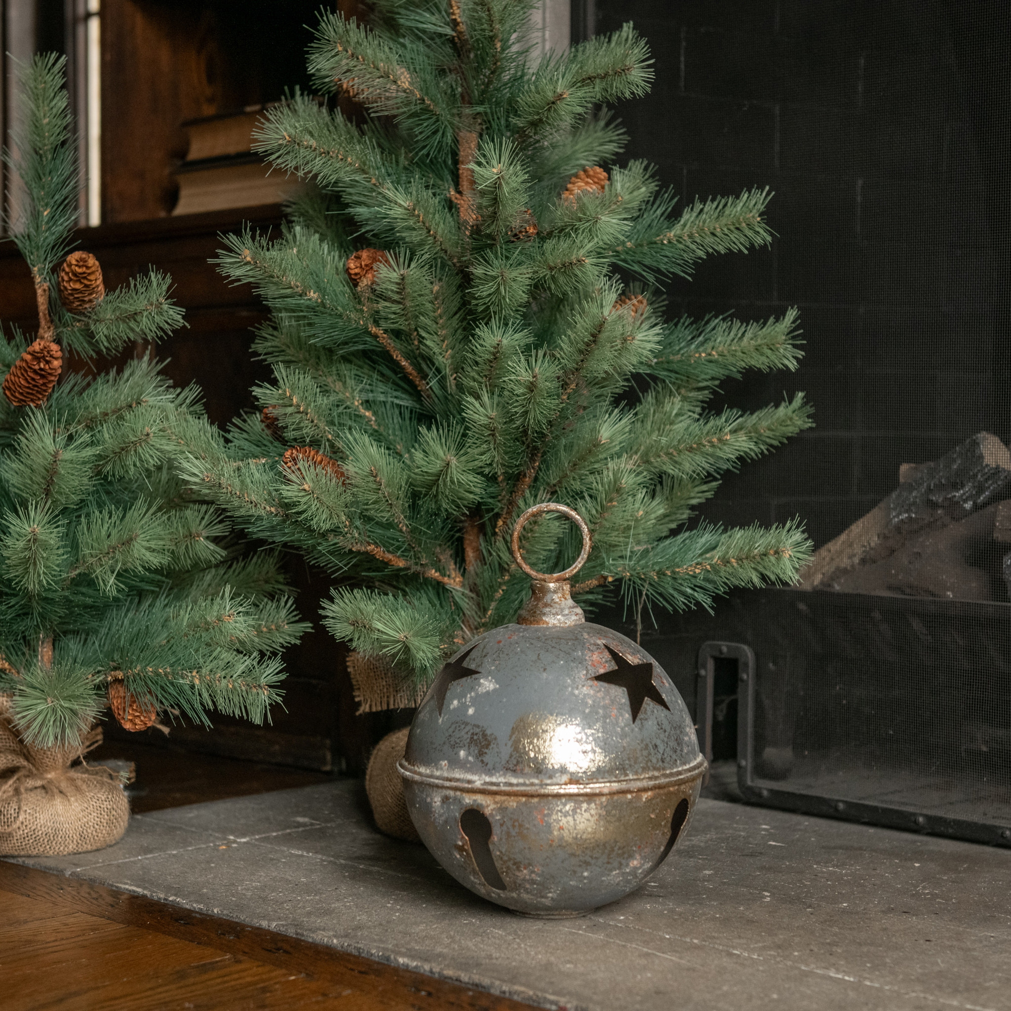 Grey Star Sleigh Bell, 8.5"