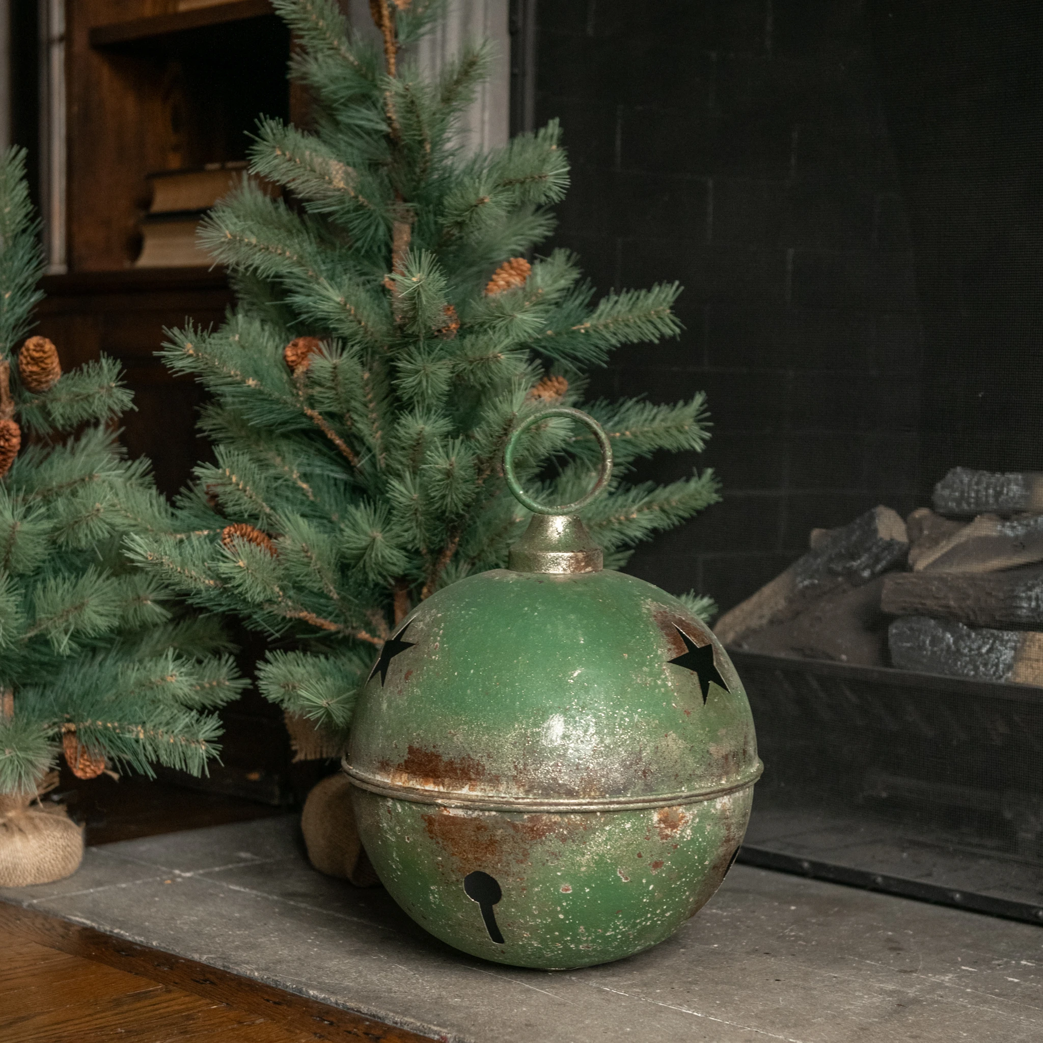 Green Star Sleigh Bell, 12"