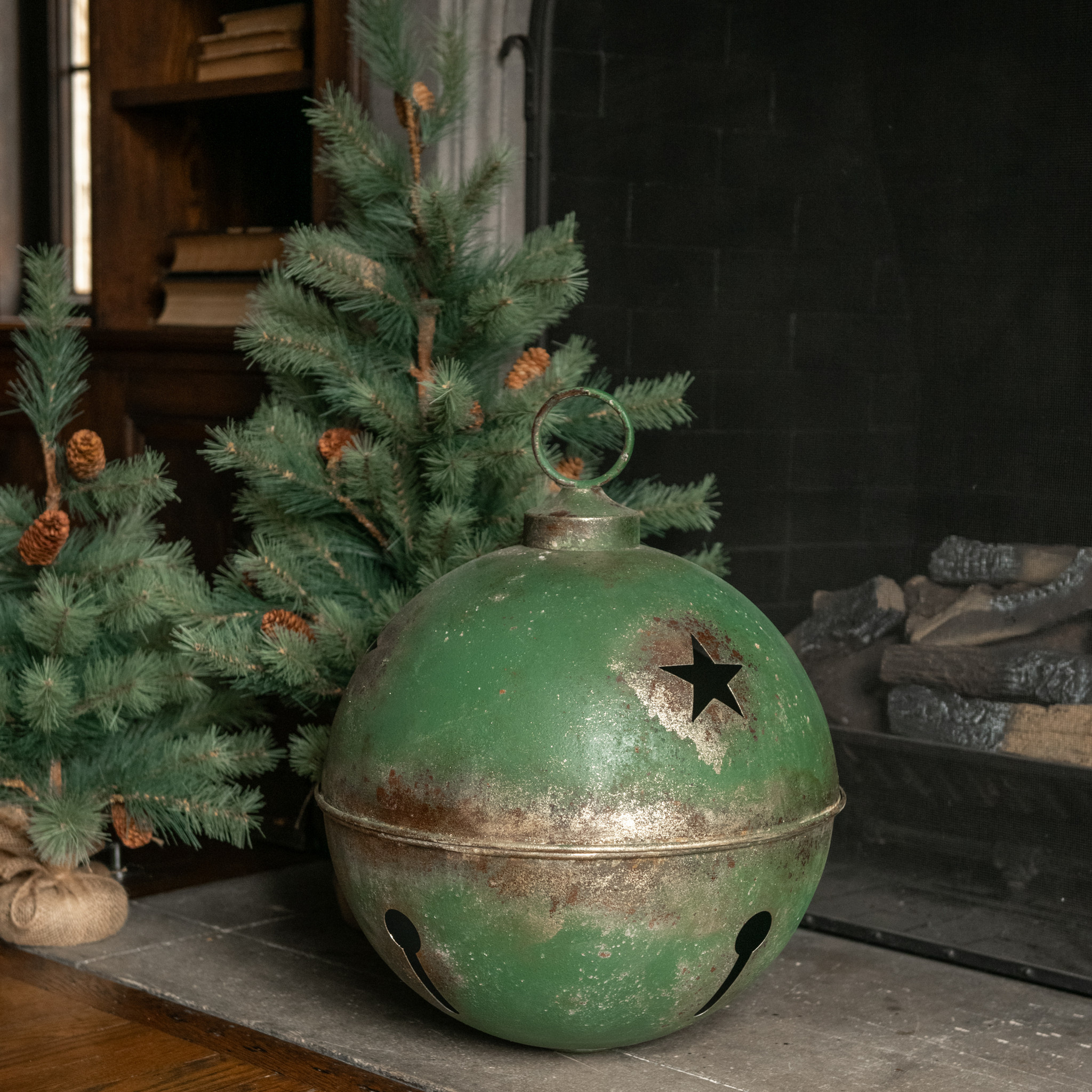 Green Star Sleigh Bell, 16"