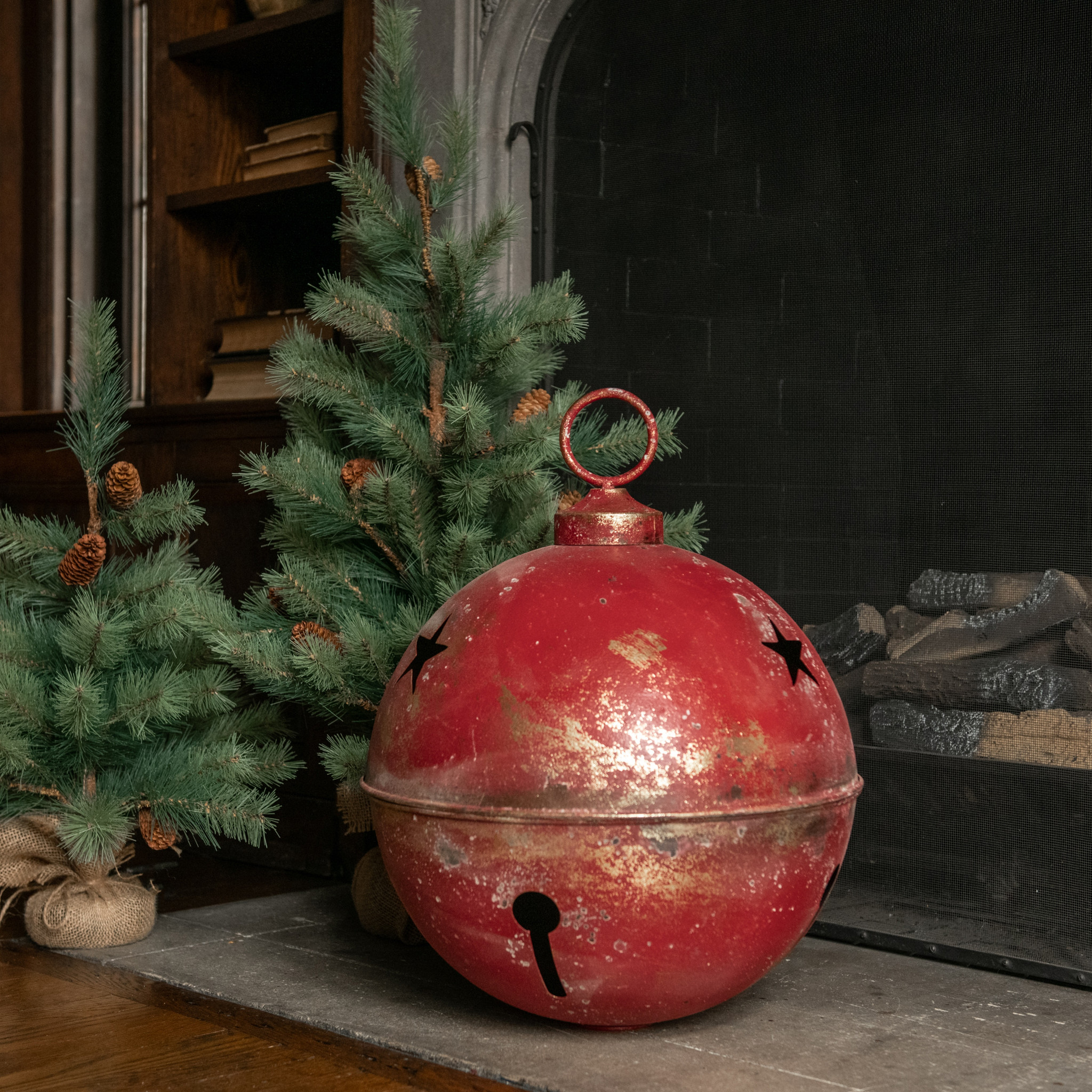 Red Star Sleigh Bell, 16"