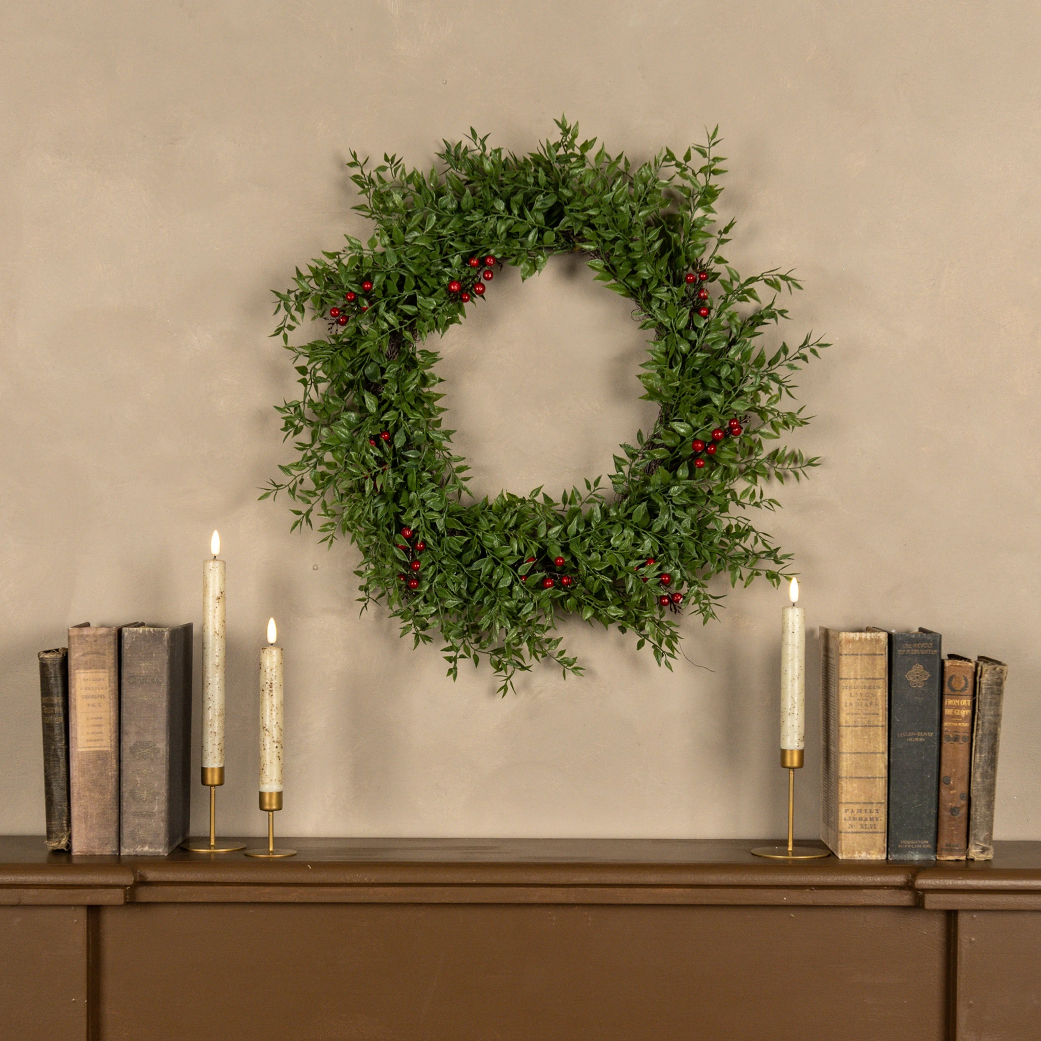 Mexican Fern Wreath with Red Berries, 22"