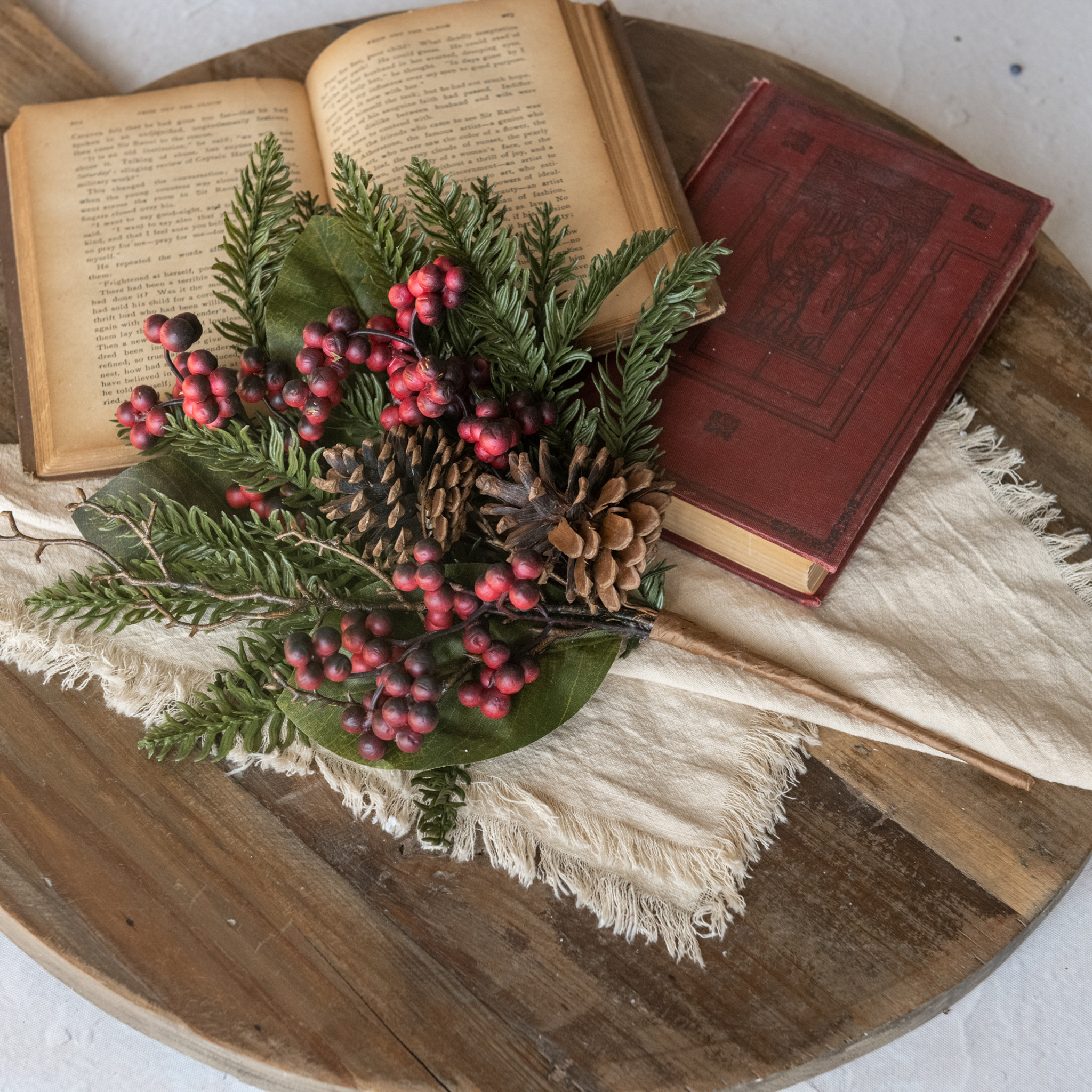 Cedar & Magnolia Leaf with Red Berry Pick, 16"