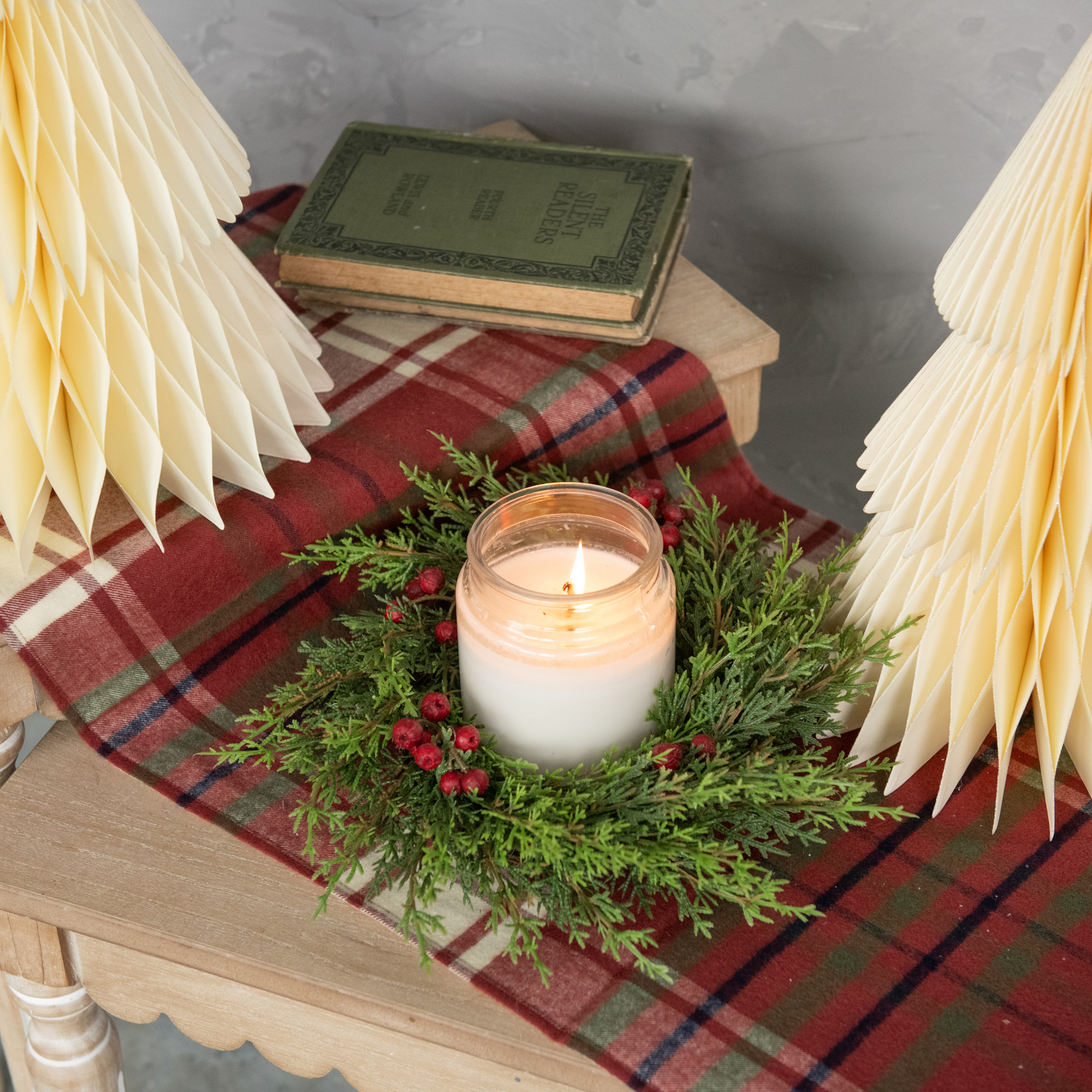Soft Cedar & Red Berry Candle Ring, 12"