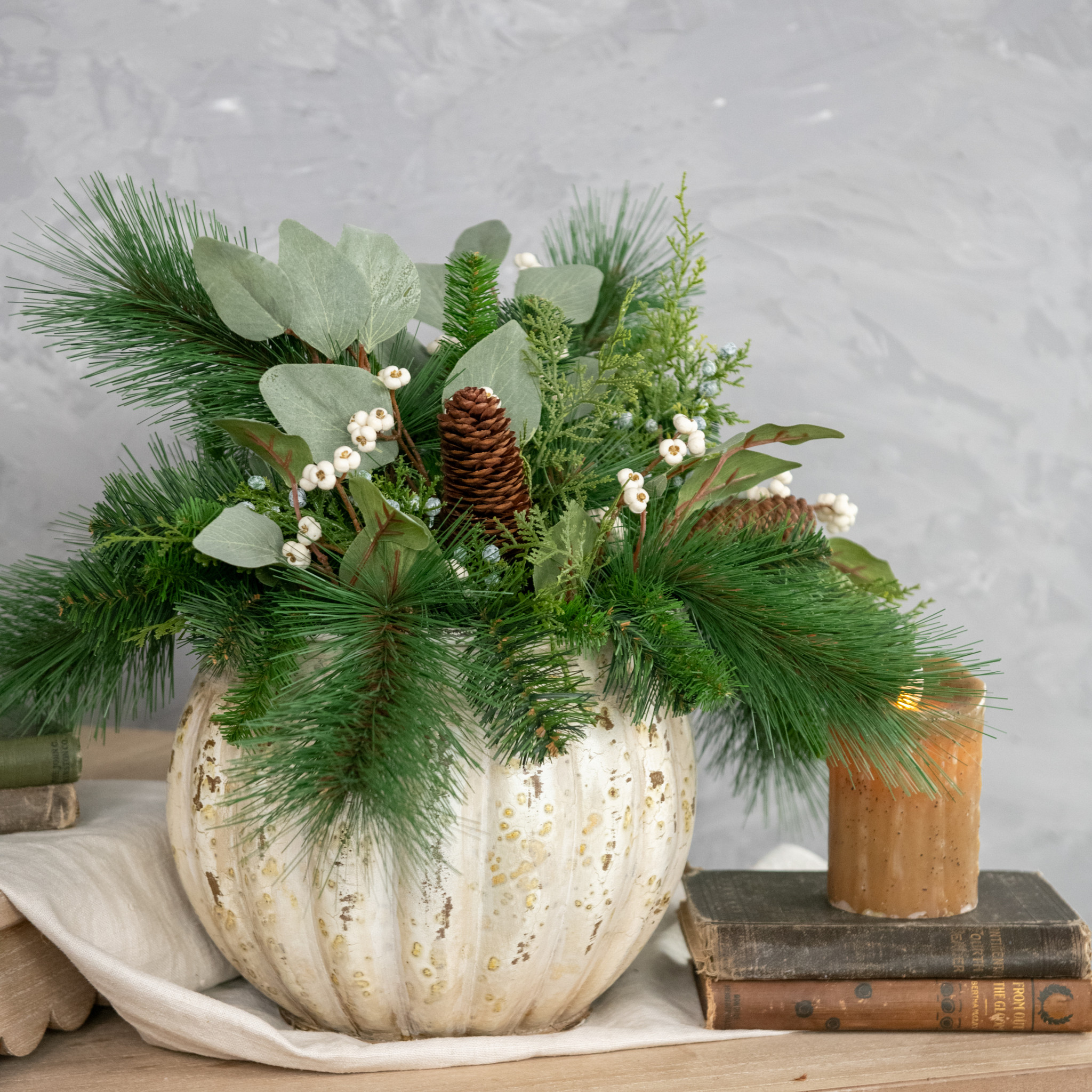 Mixed Pine, Eucalyptus & Berry Pick, 16", photo 3 of 4