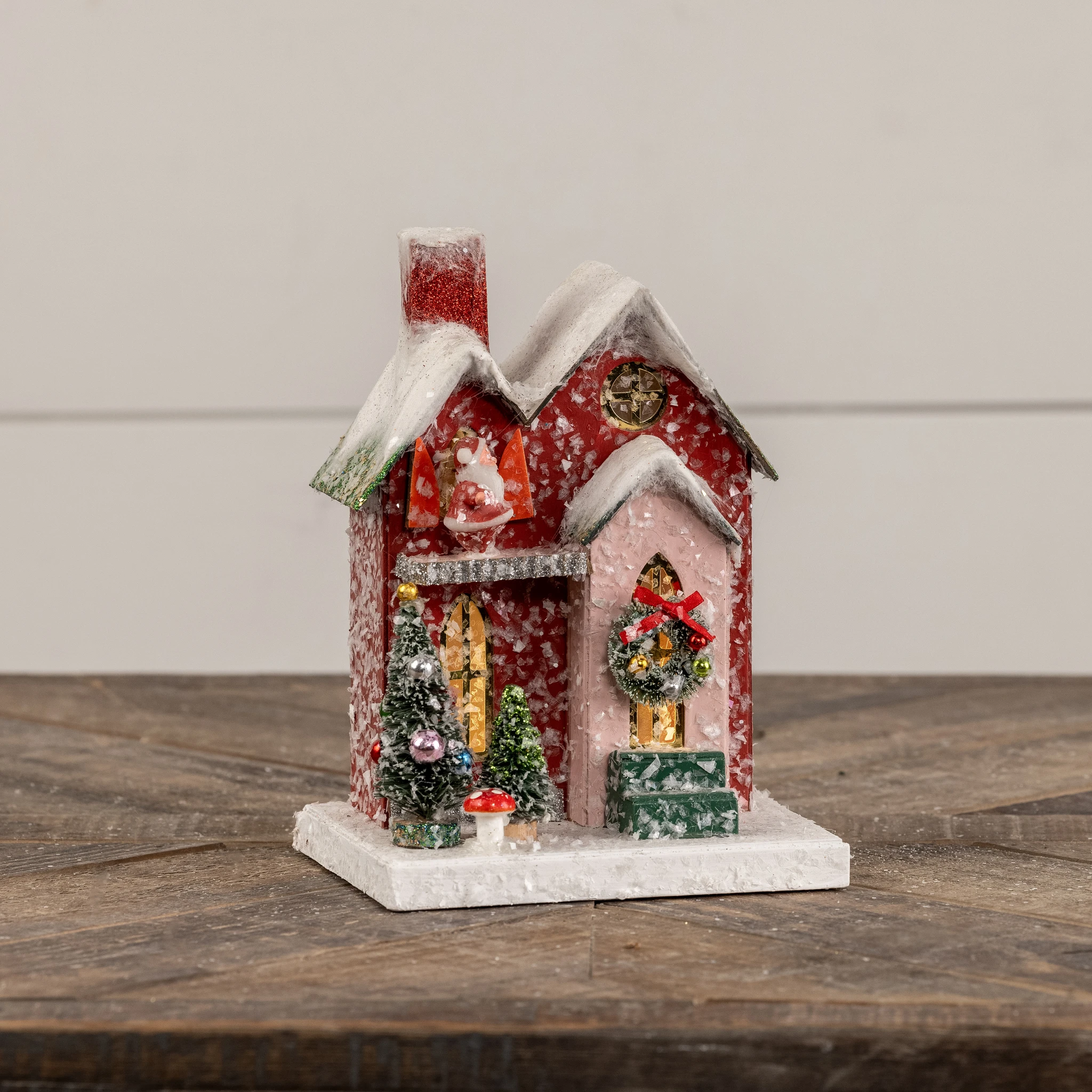 Red House with Santa, 7.5" — photo 1 of 2