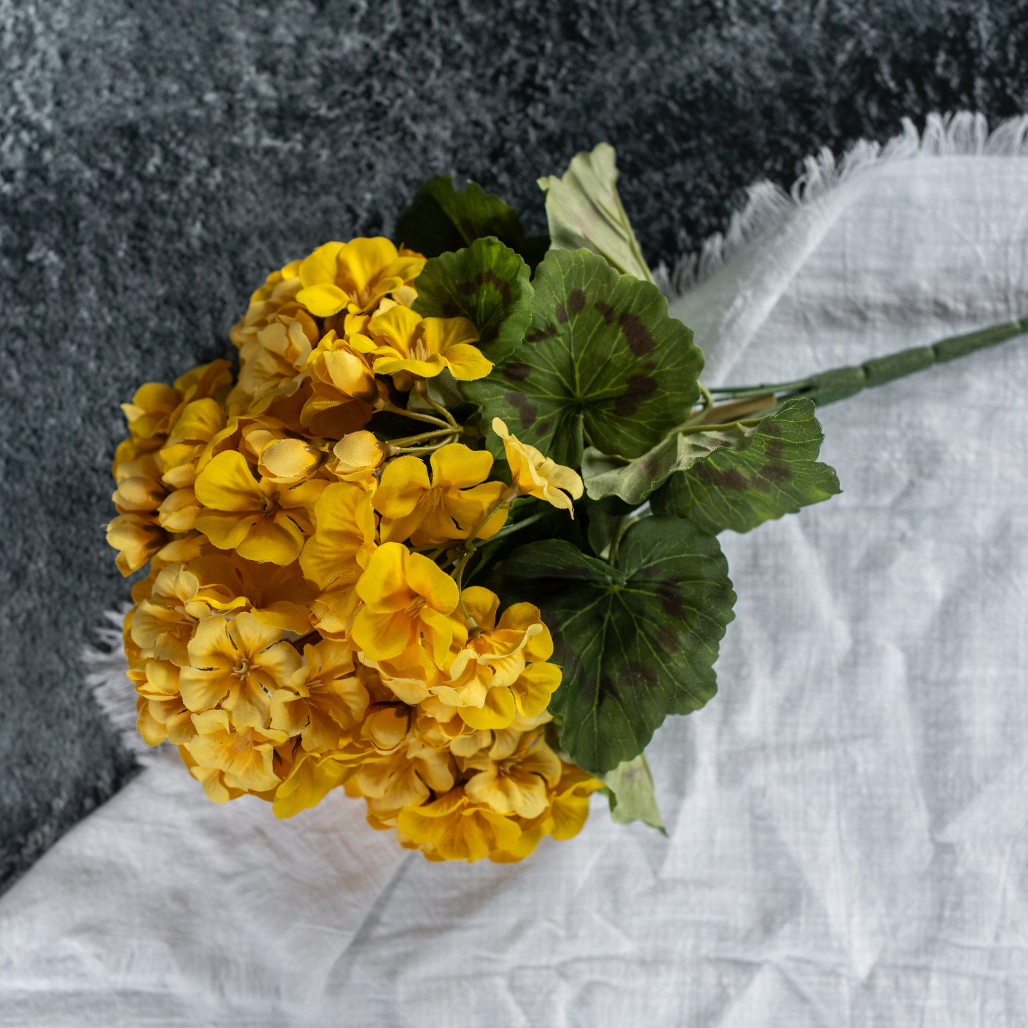 Yellow Geranium Bush, 14.5"
