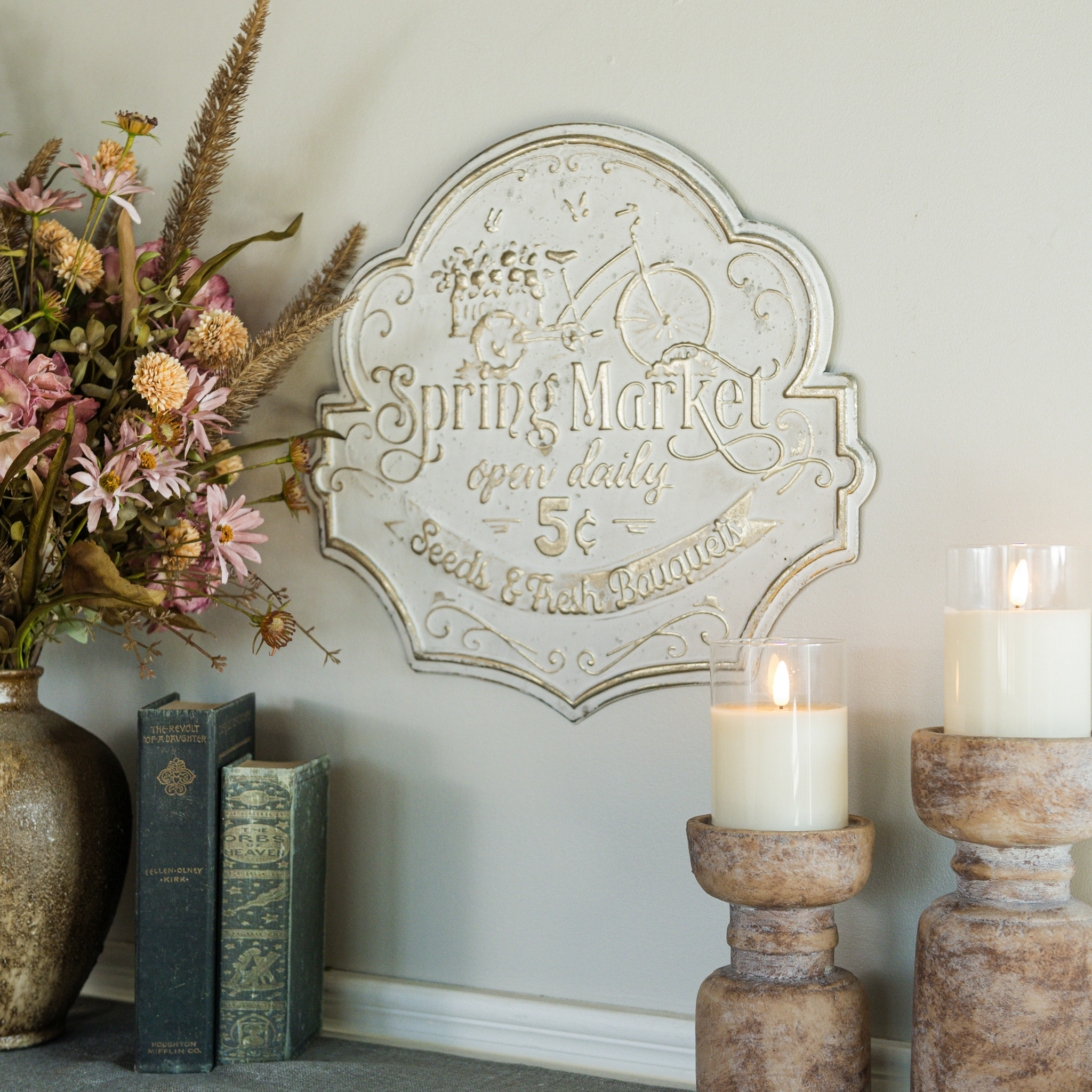 Gold & White Spring Market Sign — photo 1 of 2