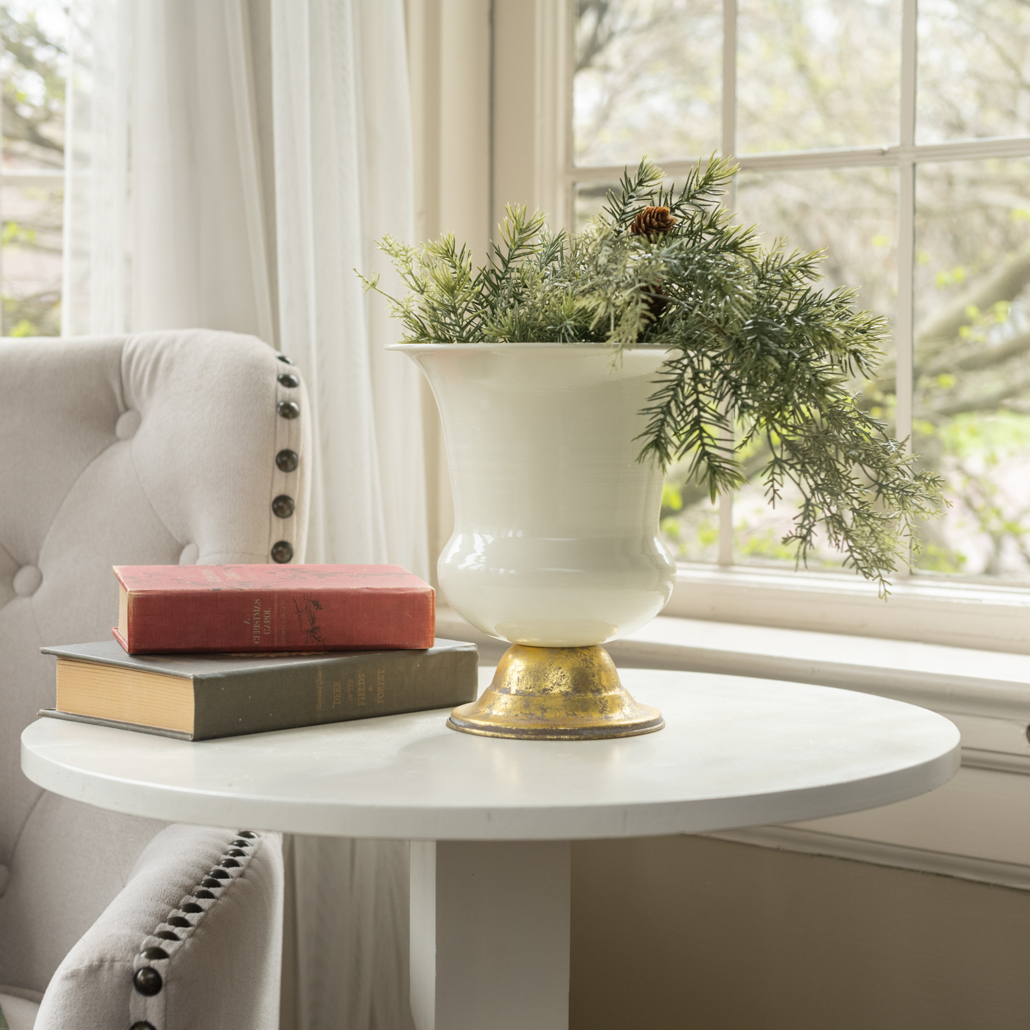 Gold & White Urn, 8.5", photo 3 of 6