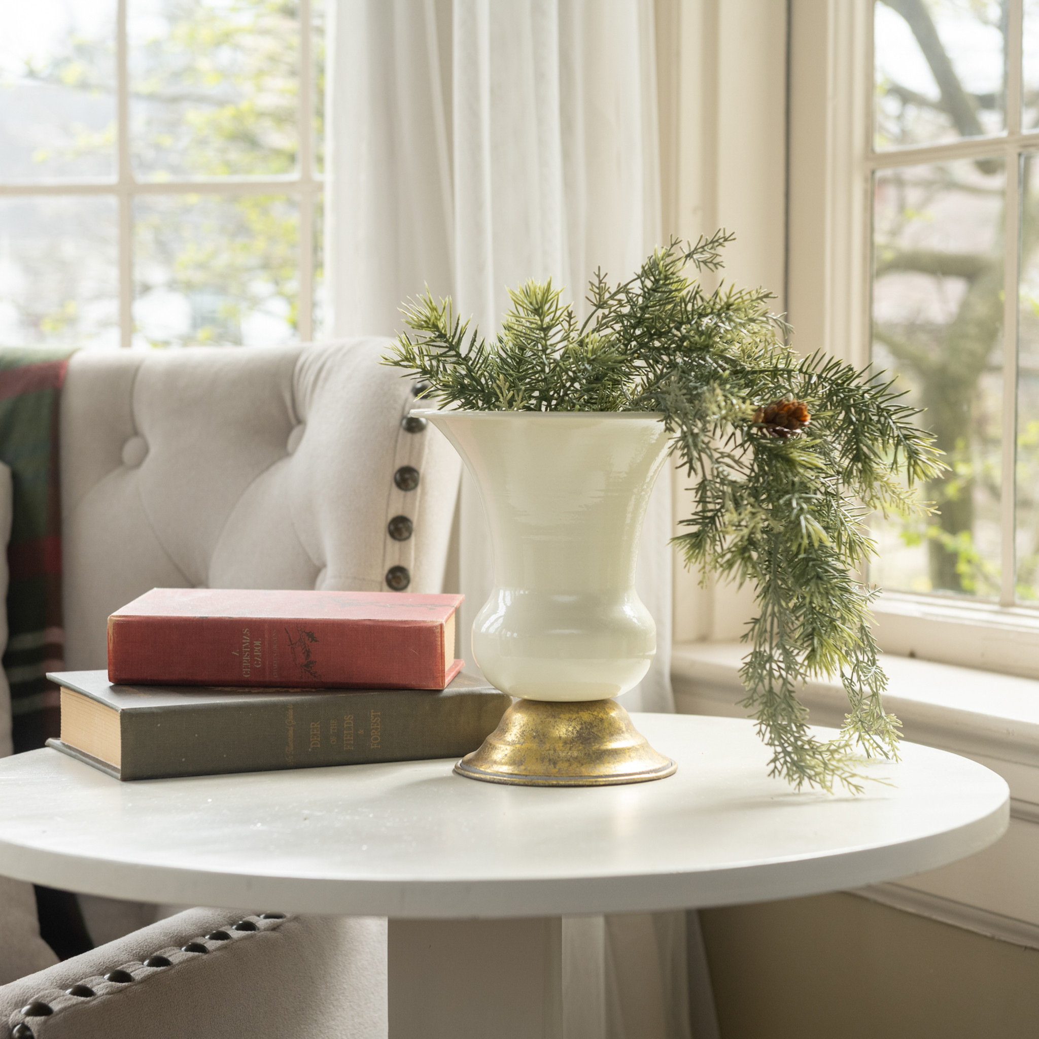 Gold & White Urn, 7.5", photo 4 of 6