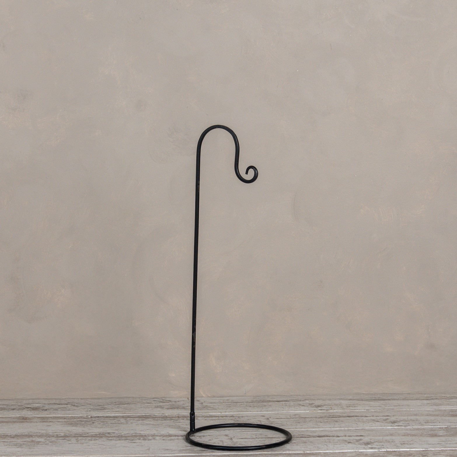 Garden Hook with Base, 23.5"