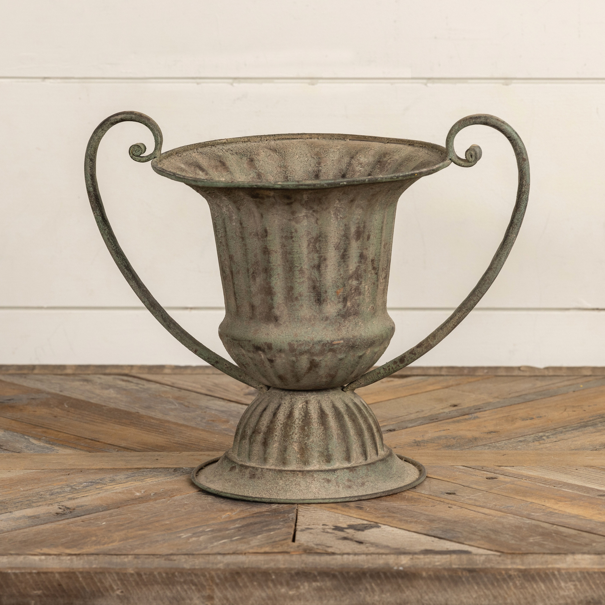 Stella Vase, 9.75"