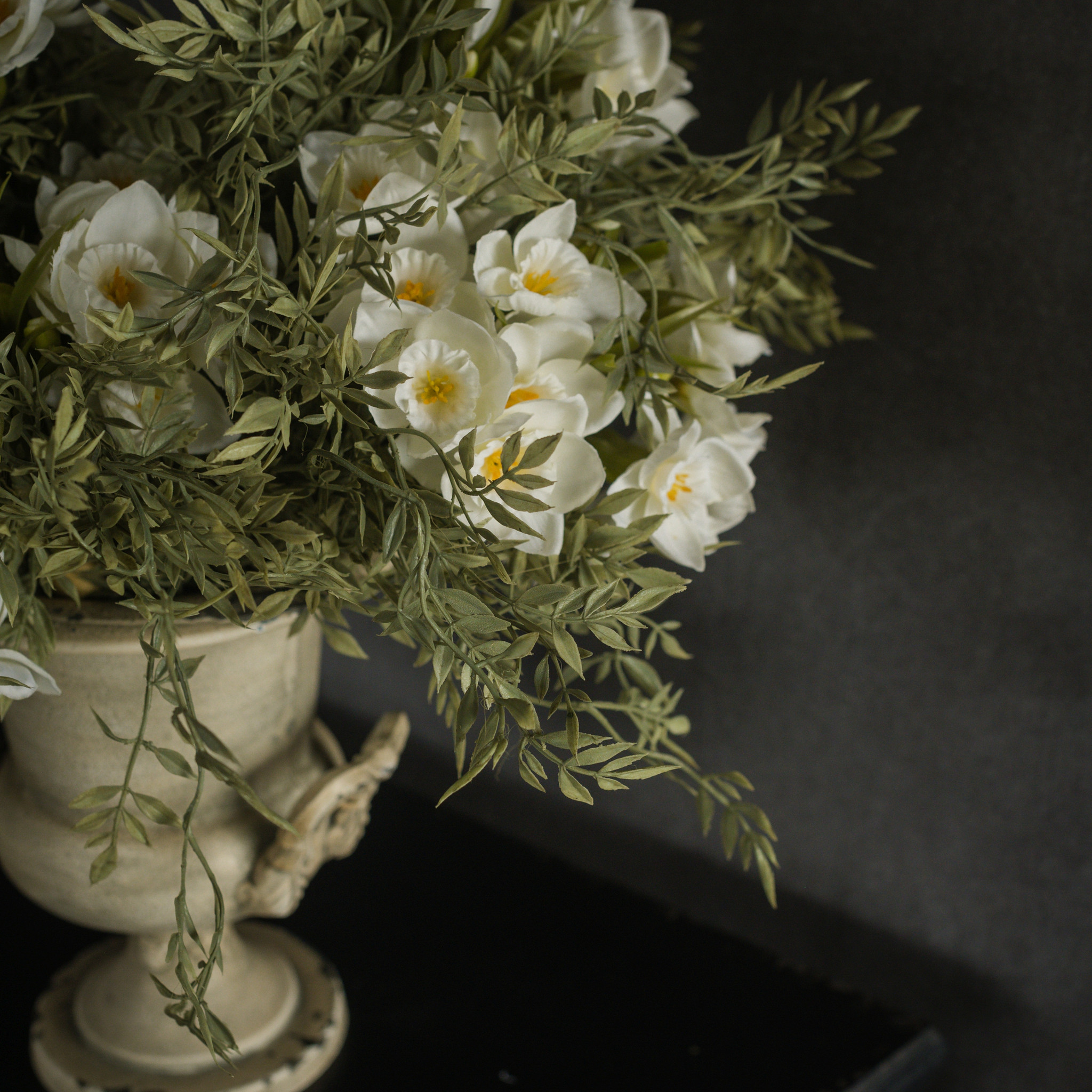 White Daffodil Bundle, 9.5", photo 4 of 4