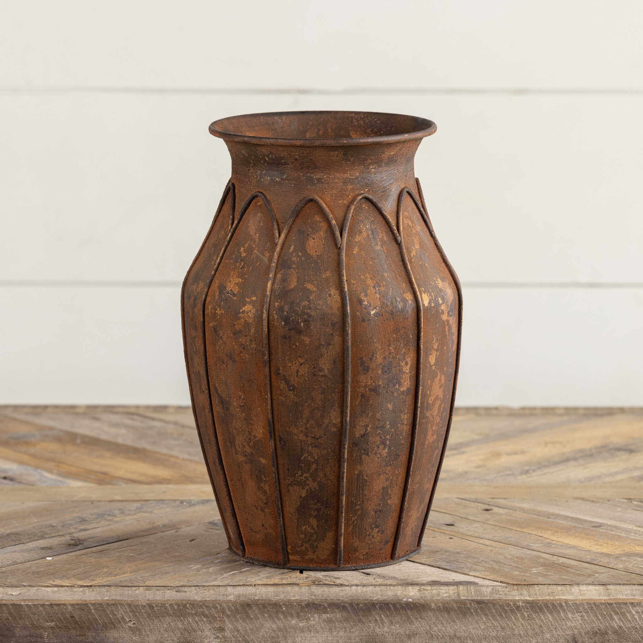 Theodore Vase
