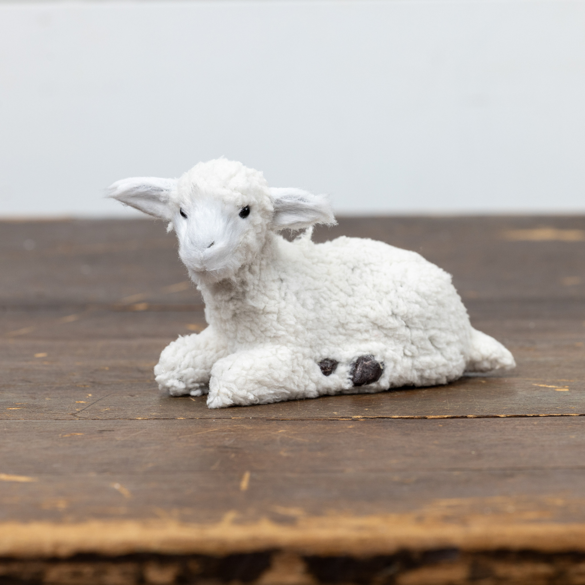 Resting Lamb, 5.25", photo 2 of 3