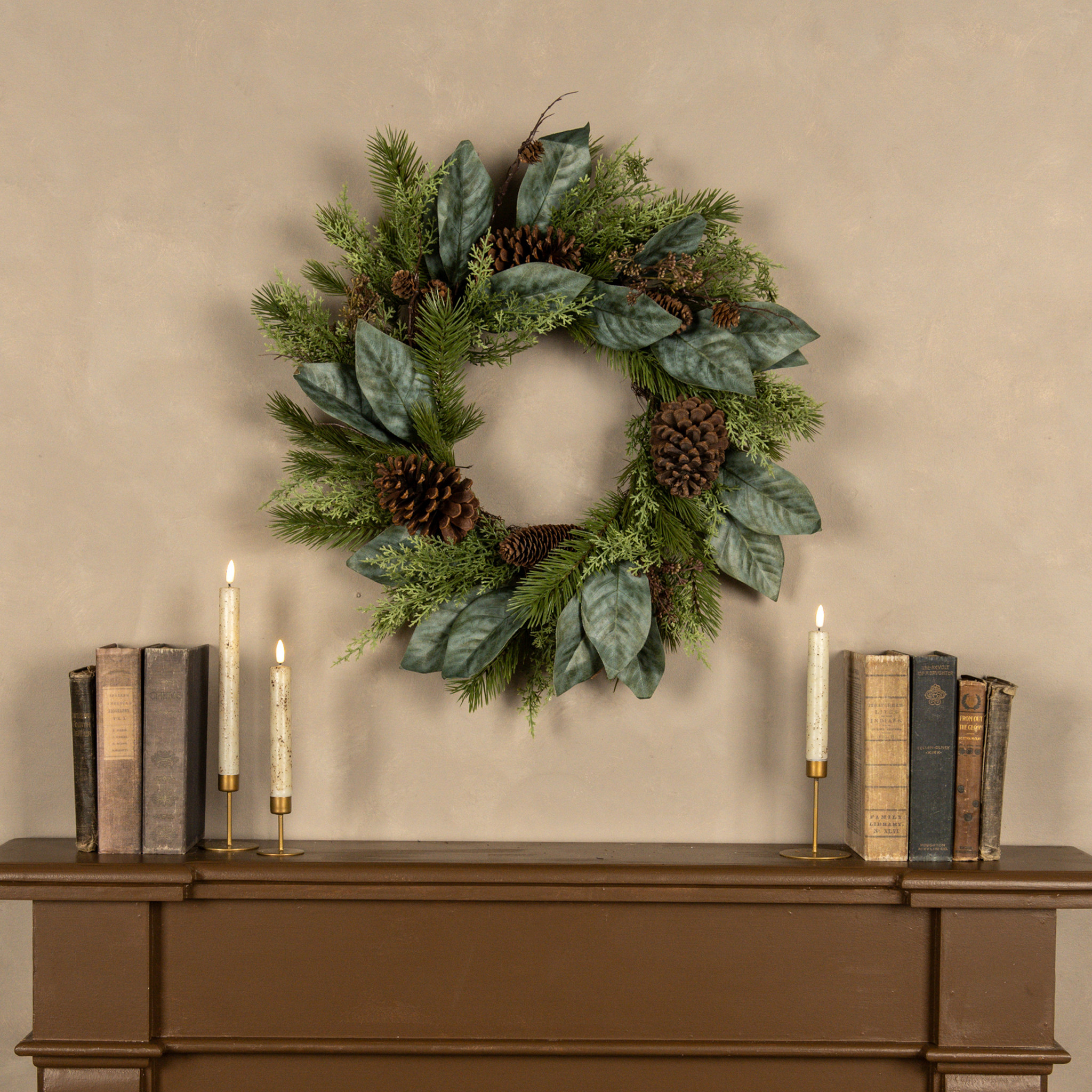 Cedar, Pine & Magnolia Wreath, 24"