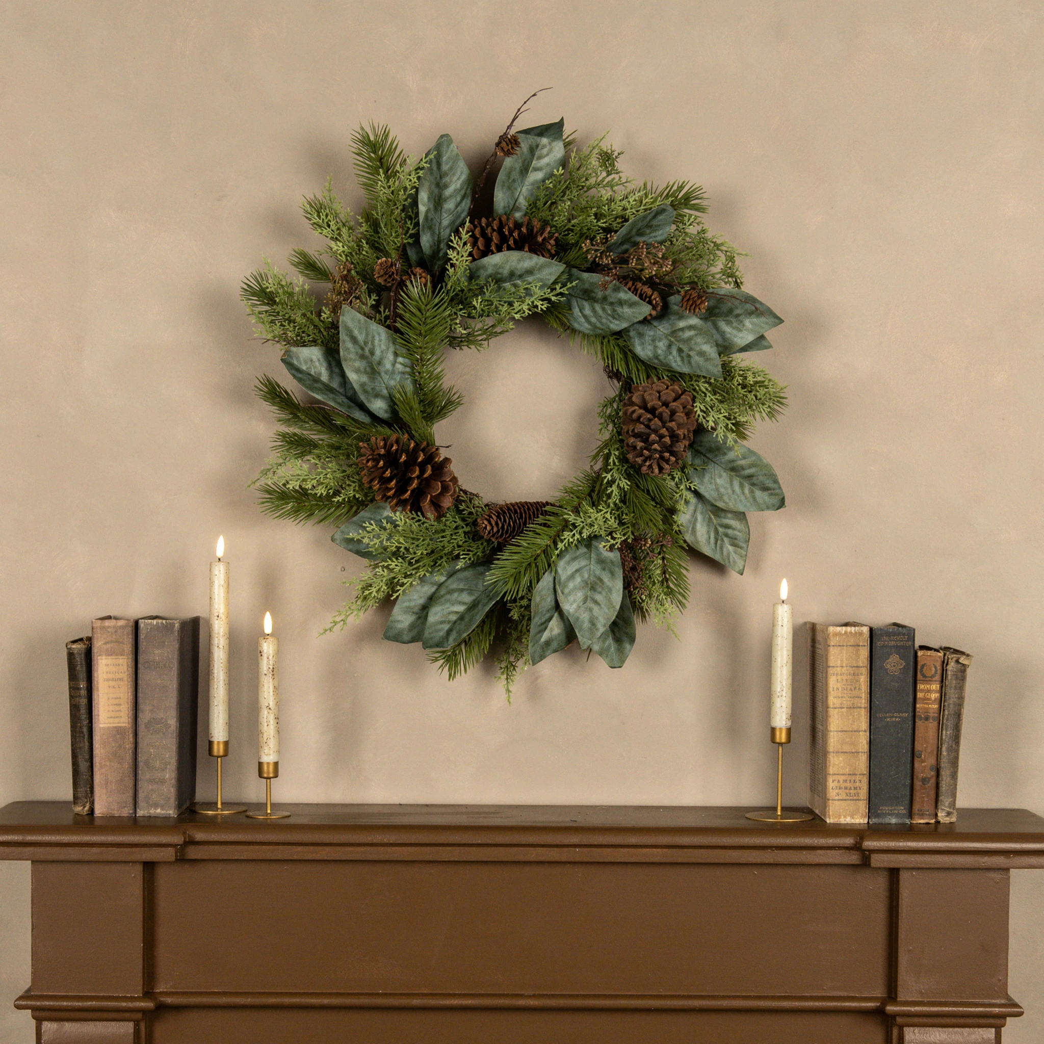 Cedar, Pine & Magnolia Wreath, 24"