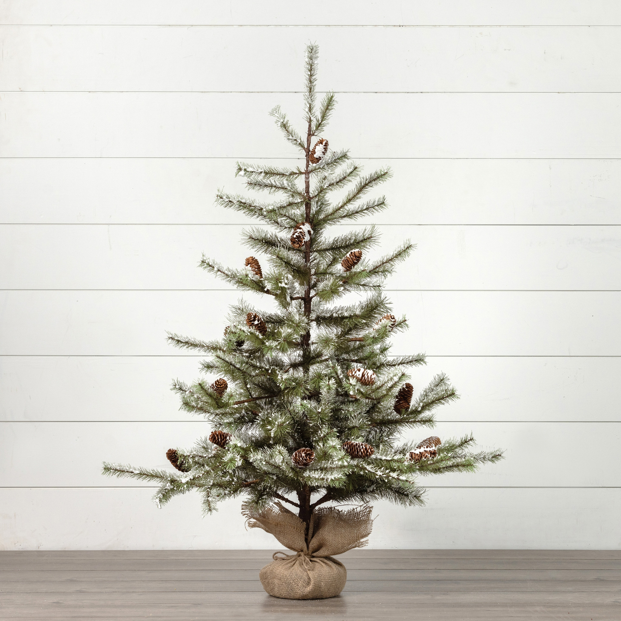 Snowy Pine Tree, 4.25 ft, photo 2 of 3