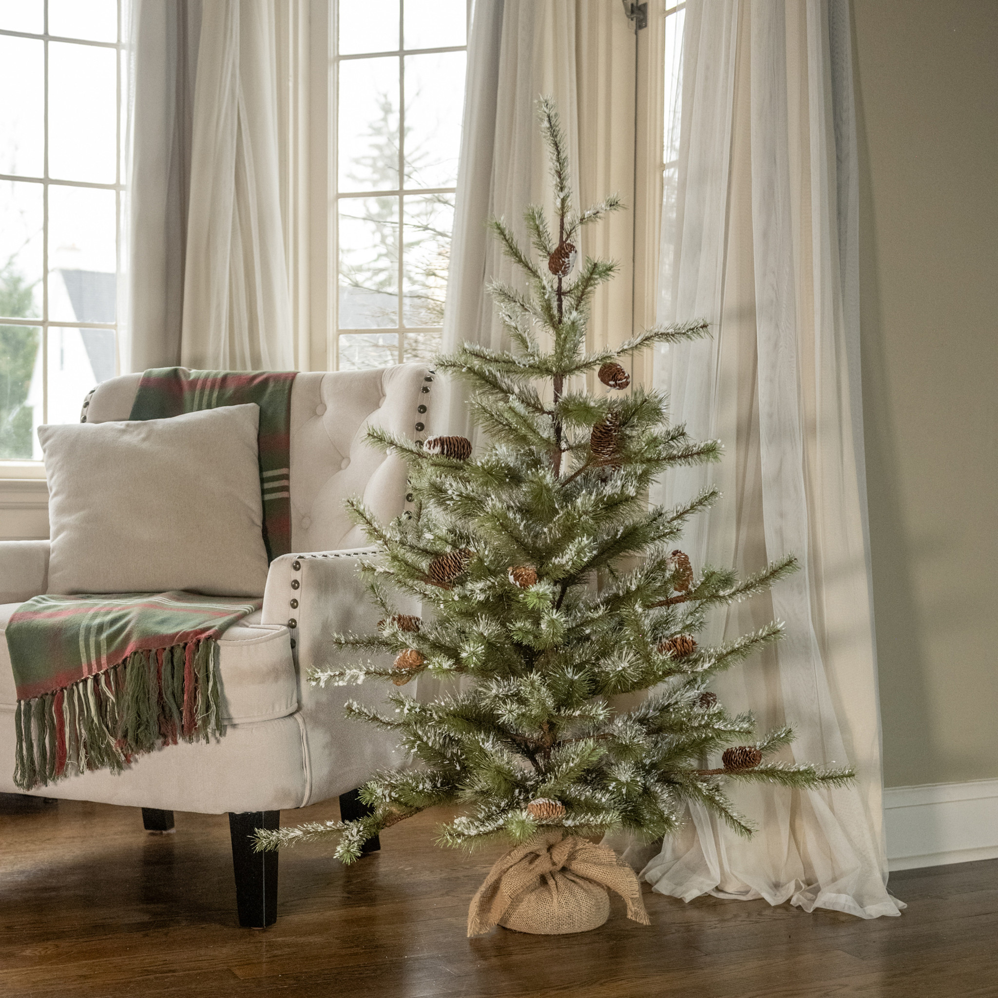 Snowy Pine Tree, 4.25 ft