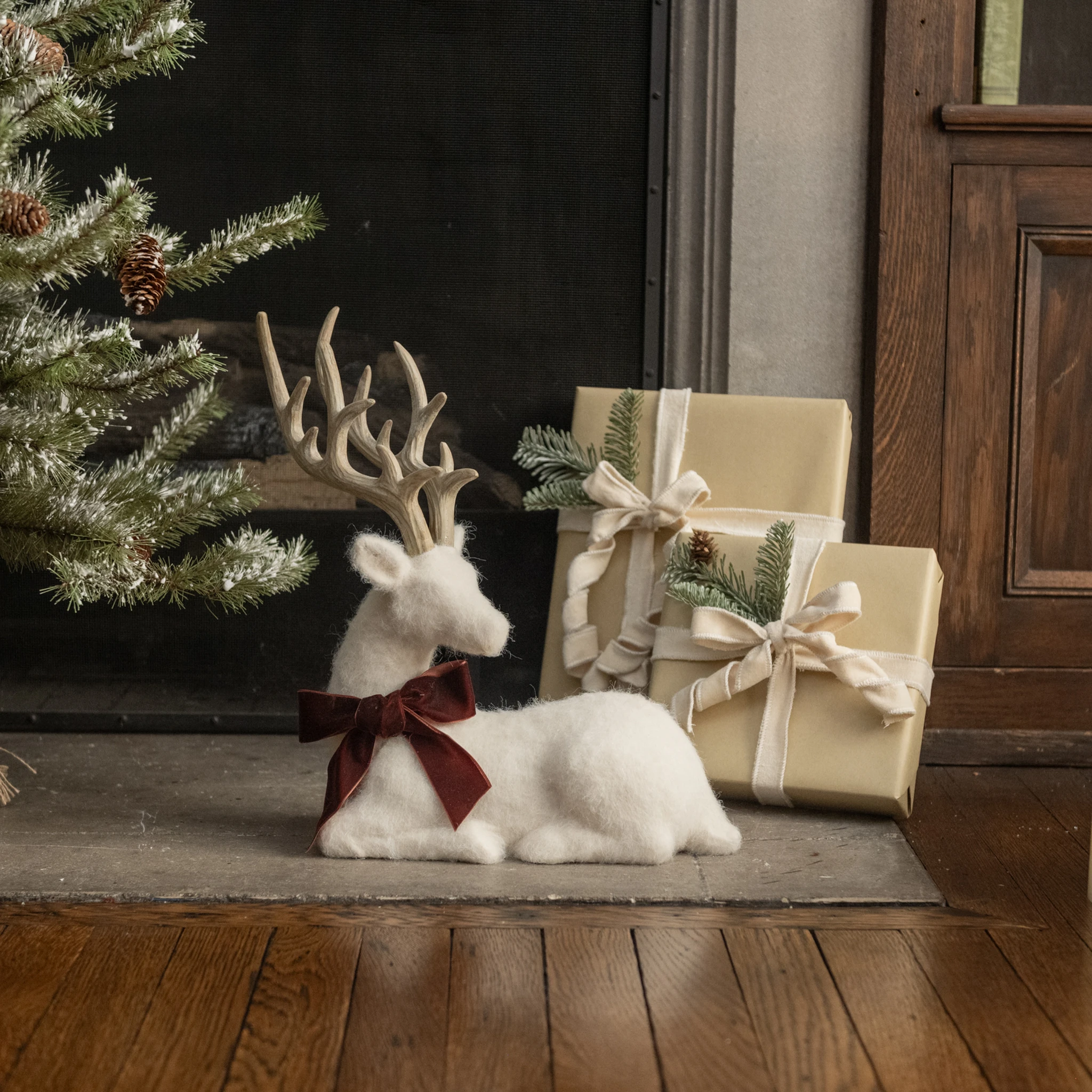 Cream Felt Deer — photo 1 of 2