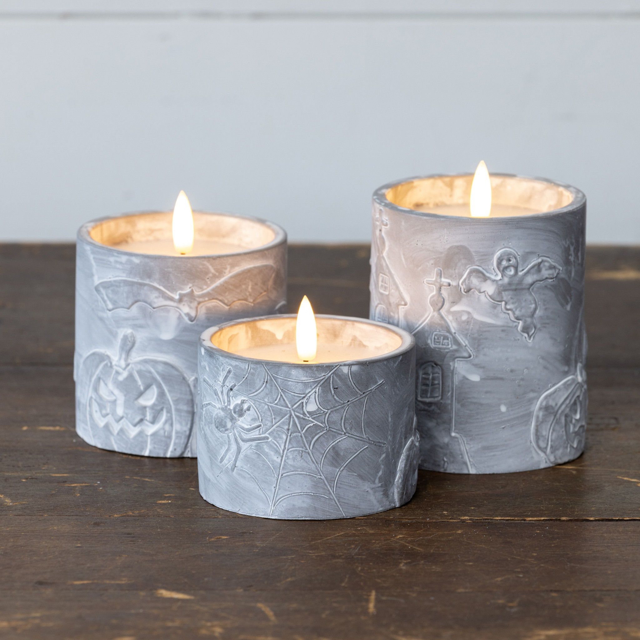 Flameless Bat & Pumpkin Candle, 4", photo 4 of 4