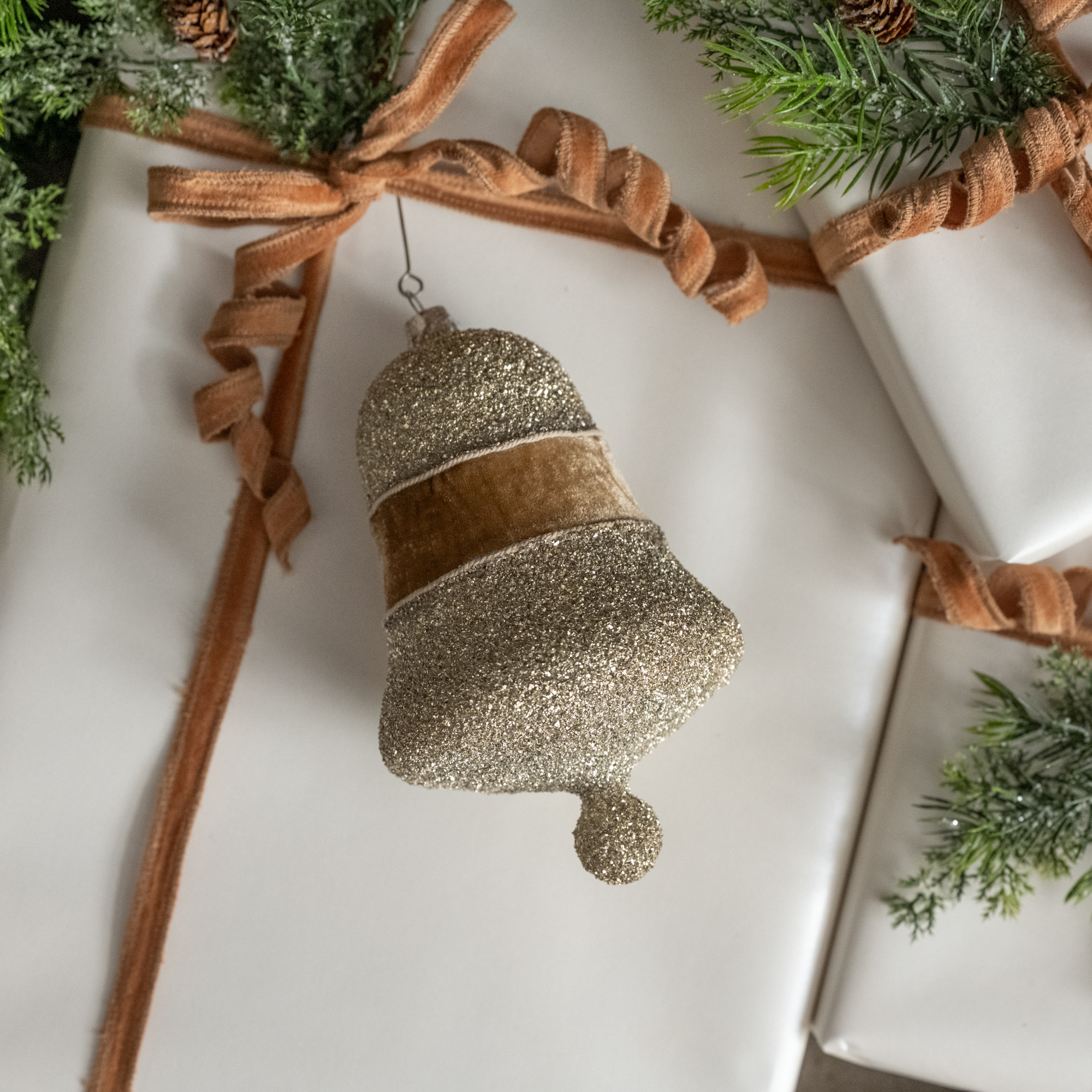 Fawn Velvet & Glitter Bell, 7"