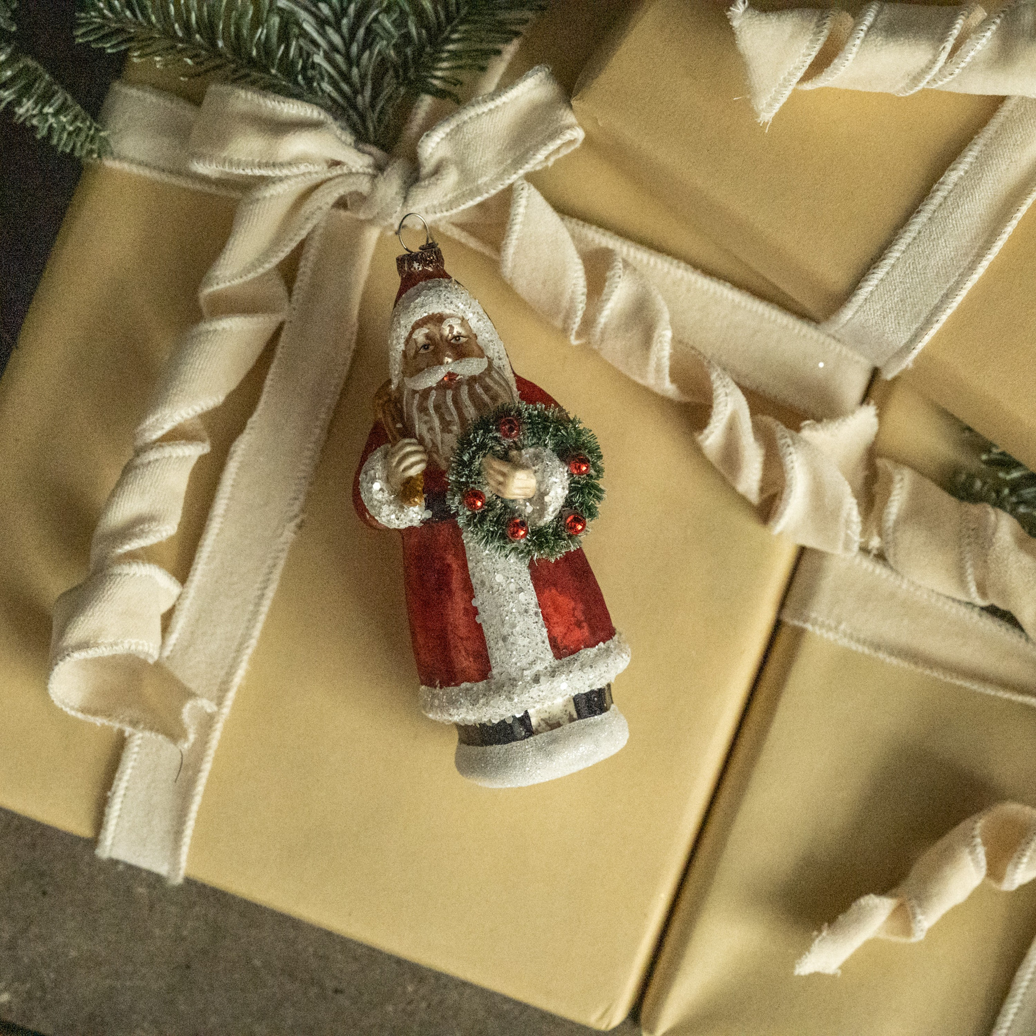 Vintage Santa with Wreath Ornament